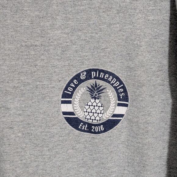 Love & Pineapples Large Gray Graphic T Shirt Diamonds Softball Baseball Sports - Picture 4 of 5